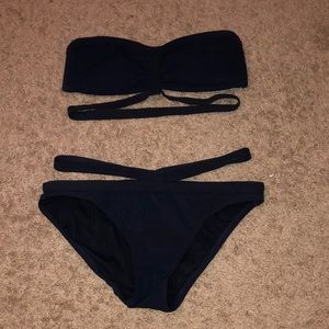 Navy strapless bikini